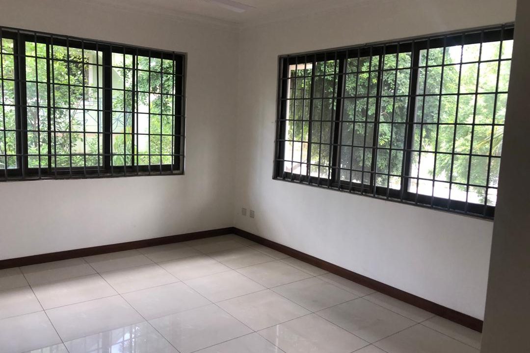 2B21D66B-0B43-4049-BCEF-9FE9CE71A754