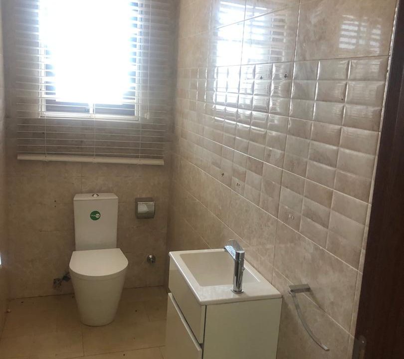 8A6A526D-FA3E-40DD-88CD-738CB2EA79E0