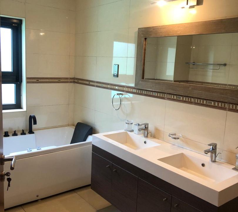 96132E61-0FA6-4B46-A9BC-150DD1FF296E