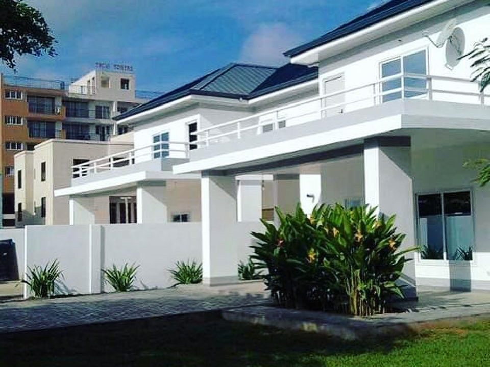 E1AA79A4-E6B4-4FDA-A73B-2DE0F5BA4457