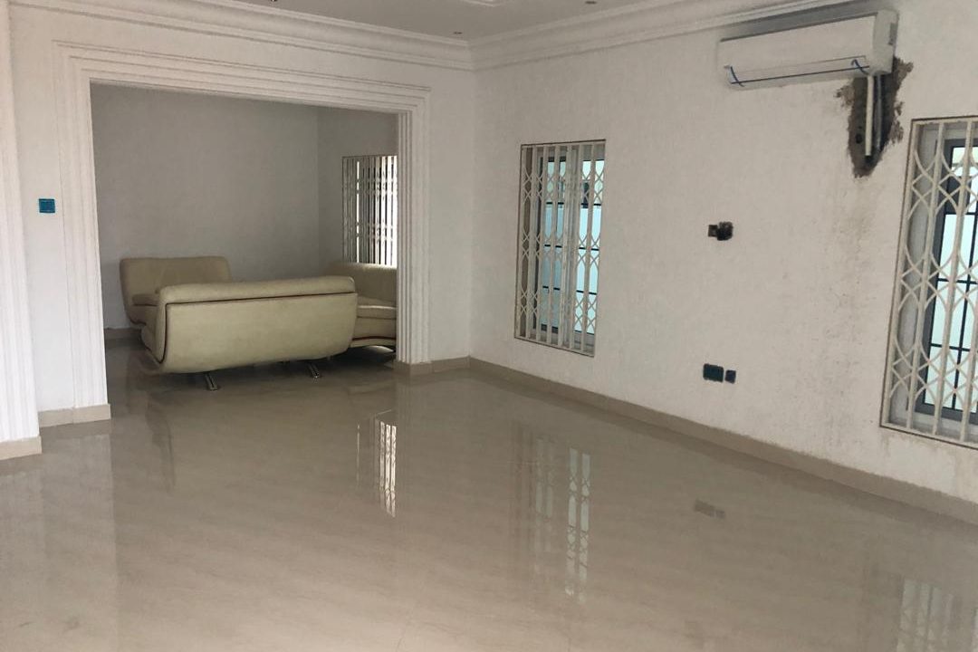 0B67515C-7DDE-4851-BC38-5AD9A471CAF5