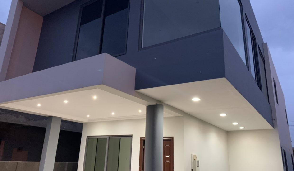 3F99EF40-6FFA-4683-BA29-1CCF79A942FA