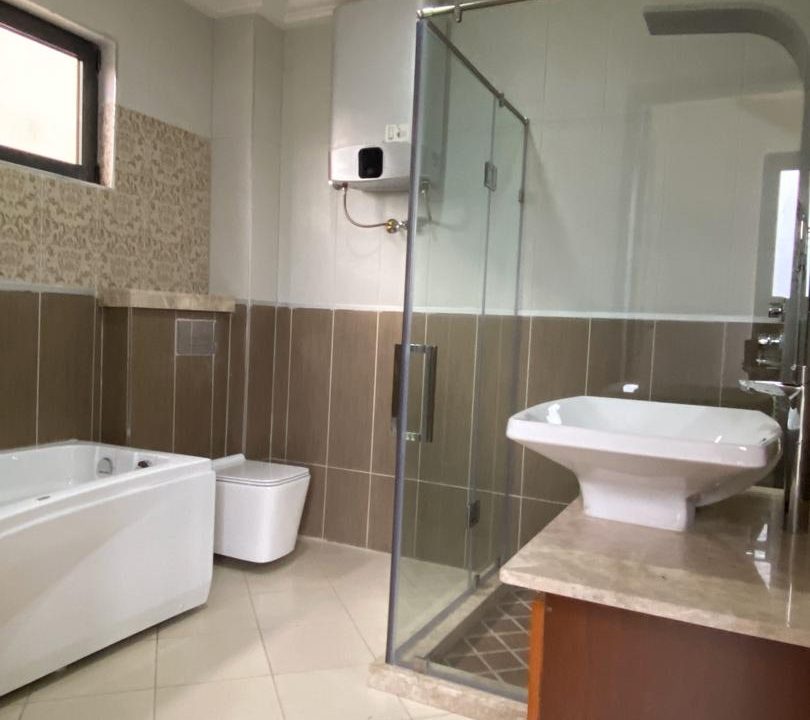 76EEF44D-16F4-409D-B1AC-E0F85BCE8E01