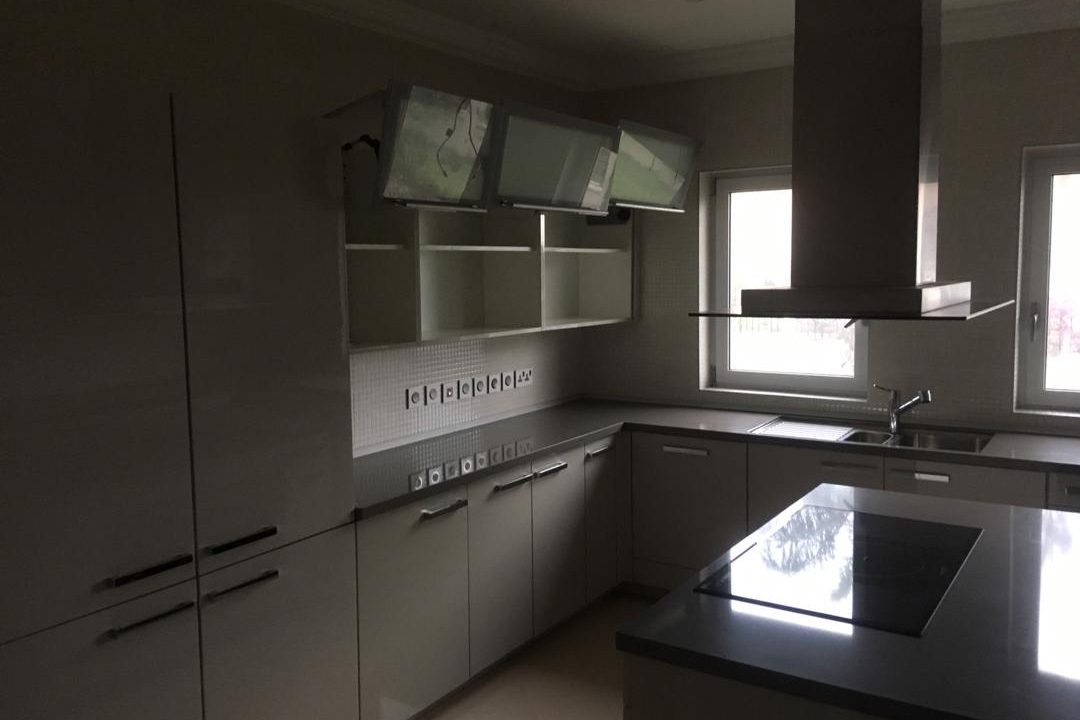 90887349-4AD7-4BE5-8380-17ABBD026494