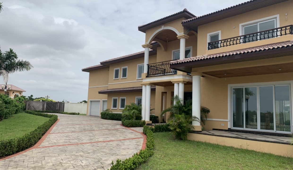 B06BF555-DF1D-401F-B6A7-5B84299FDB0B