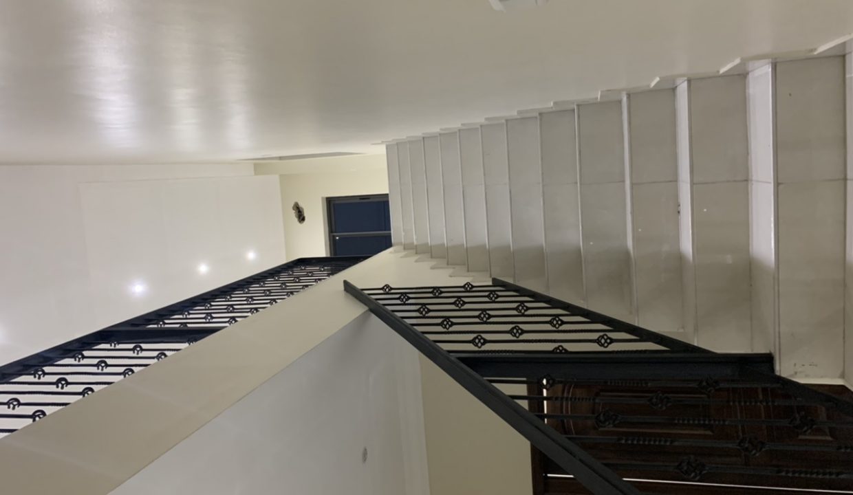 B1060F75-7947-46B5-BB65-3FA4A6ADF109