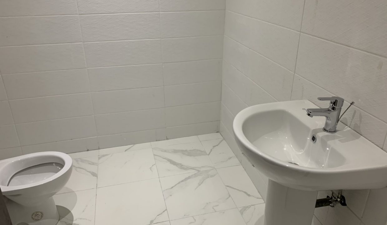 E6CC7D1C-DBFA-42DF-BB0D-76233A091805