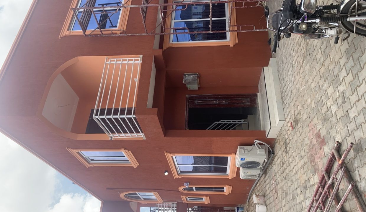 BB1F950B-7370-448D-BABE-E105E39C5D43