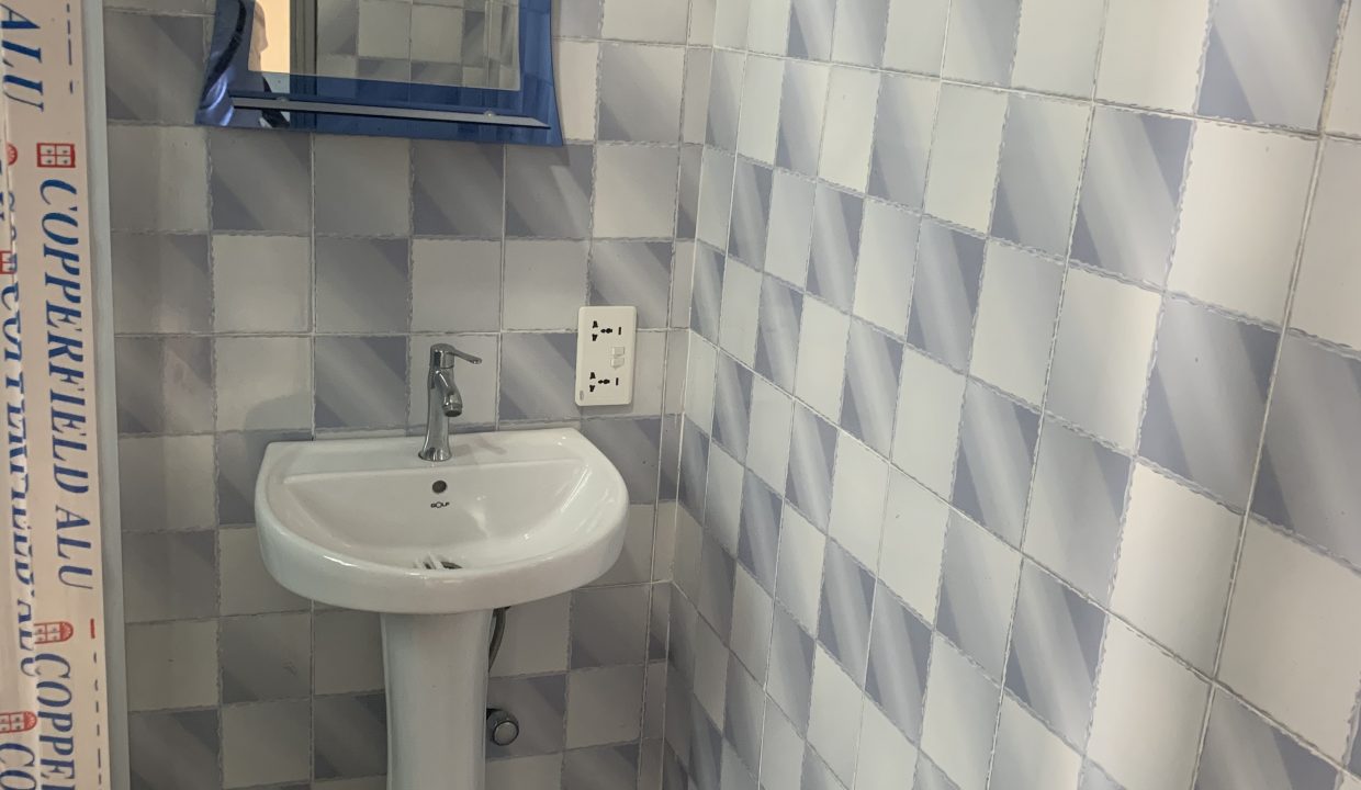 67CEA23A-487A-4C08-B281-512DD9B59102