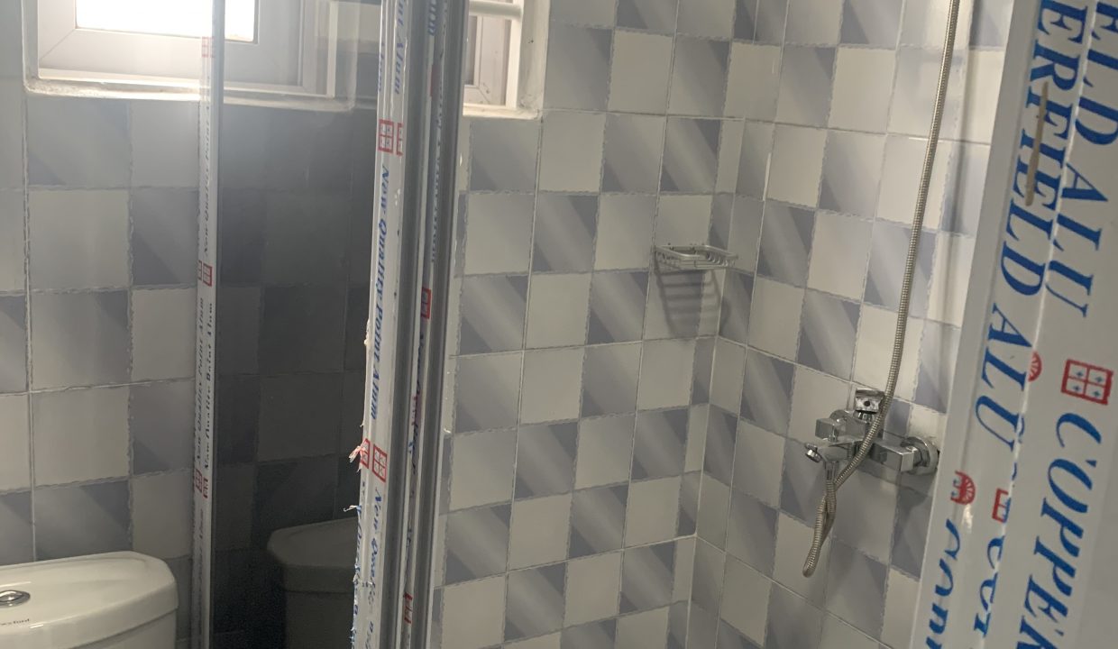 F7897125-A16E-4E6D-8A19-30040FBC5E52